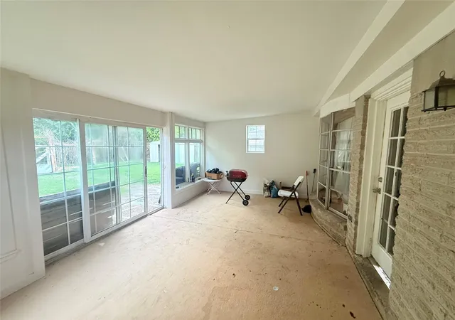 Photo 3 of Single family home for sale at 10718 Plainfield St, Houston, TX 77031 | MLS# 71534753 | Listing updated on 2026-07-08