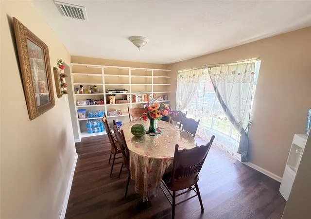 Photo 4 of Single family home for sale at 10718 Plainfield St, Houston, TX 77031 | MLS# 71534753 | Listing updated on 2026-07-08