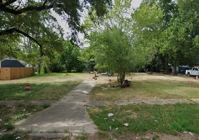 1st image of 5830 Pershing St, Houston, TX 77033 | MLS# 27292525