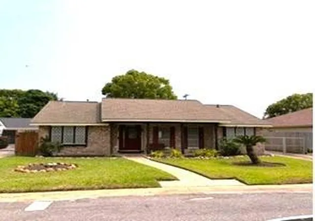 Photo 1 of Sale Pending at 7721 Beluche Dr, Galveston, TX 77551 | MLS# 13427939 | Listing updated on 2026-09-15