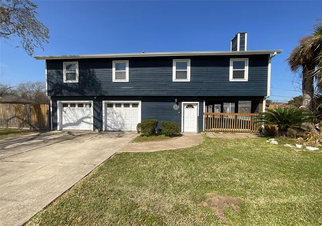 1st image of 502 Oakdale St, La Porte, TX 77571 | MLS# 60401504