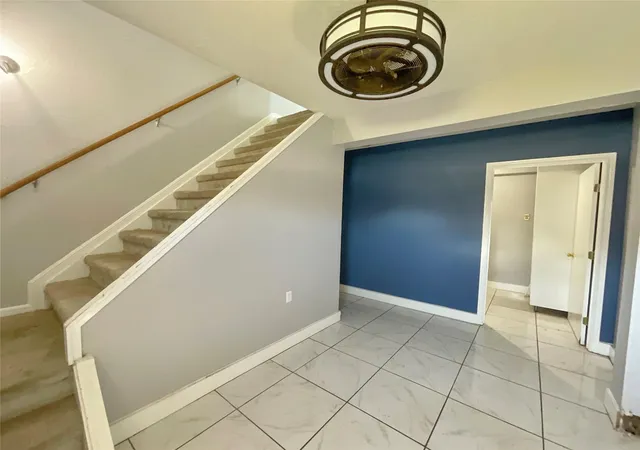 4th image of 502 Oakdale St, La Porte, TX 77571 | MLS# 60401504