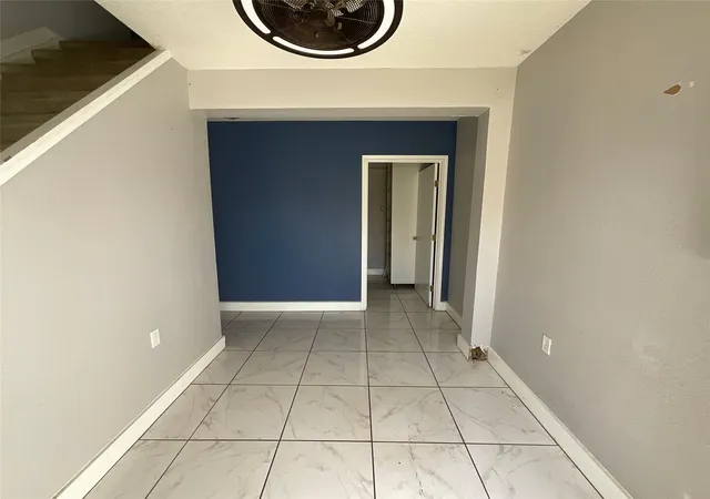 5th image of 502 Oakdale St, La Porte, TX 77571 | MLS# 60401504