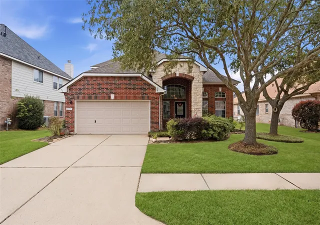 Photo 1 of Single family home for sale at 21594 Tims Harbor Dr, Kingwood, TX 77339 | MLS# 70070847 | Listing updated on 2026-08-05