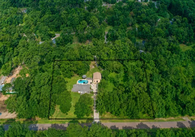Homes for sale in Willis, TX | 15217 Paradise Point Dr, Willis, TX 77318 | MLS# 61353116