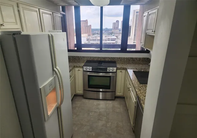 1st image of 5150 Hidalgo St #1403, Houston, TX 77056 | MLS# 29636553