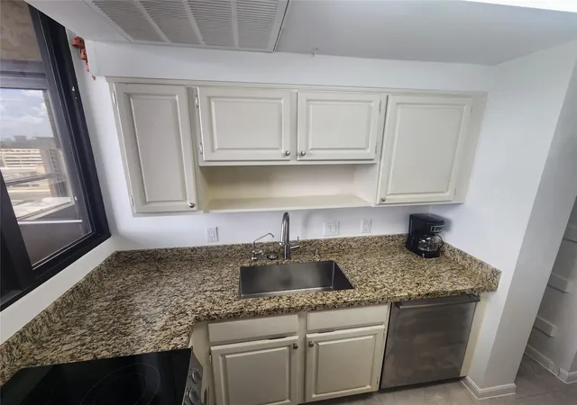 5th image of 5150 Hidalgo St #1403, Houston, TX 77056 | MLS# 29636553