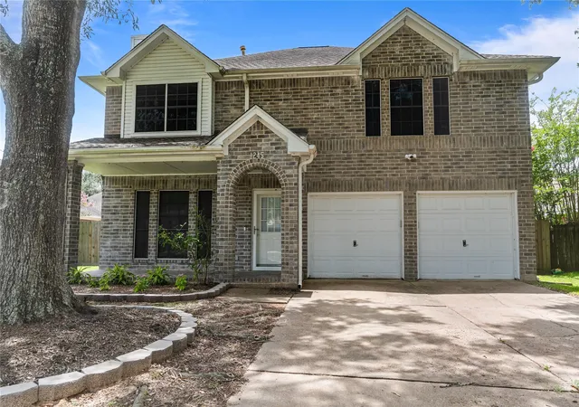 Photo 1 of Sale Pending at 1245 Hunter Wood Dr, League City, TX 77573 | MLS# 69300653 | Listing updated on 2026-09-17