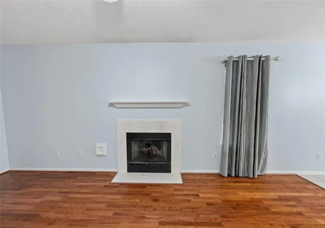 Photo 3 of Sale Pending at 1245 Hunter Wood Dr, League City, TX 77573 | MLS# 69300653 | Listing updated on 2026-09-17