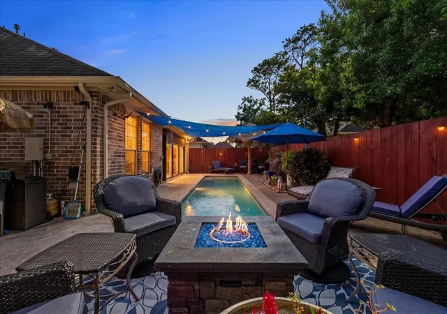 Homes for sale in Pearland, TX | 1607 S Primavera Dr, Pearland, TX 77581 | MLS# 69434391