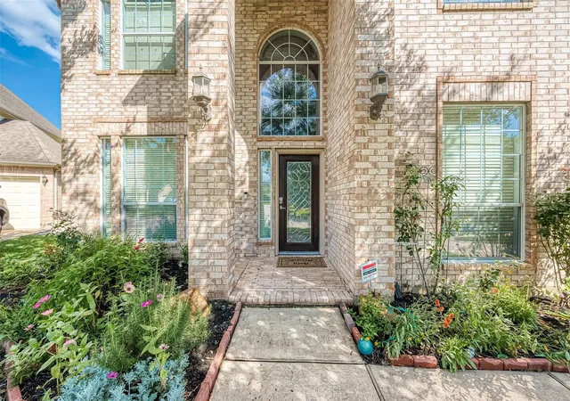 Photo 2 of Single family home for sale at 25907 Pebble Terrane Ln, Katy, TX 77494 | MLS# 52648515 | Listing updated on 2026-09-19
