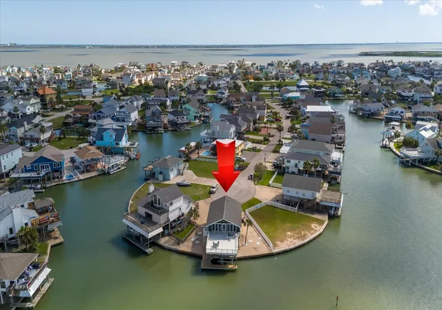 2nd image of 427 Tahiti Rd, Galveston, TX 77554 | MLS# 59981514