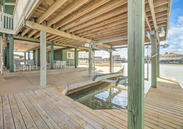 50th image of 427 Tahiti Rd, Galveston, TX 77554 | MLS# 59981514