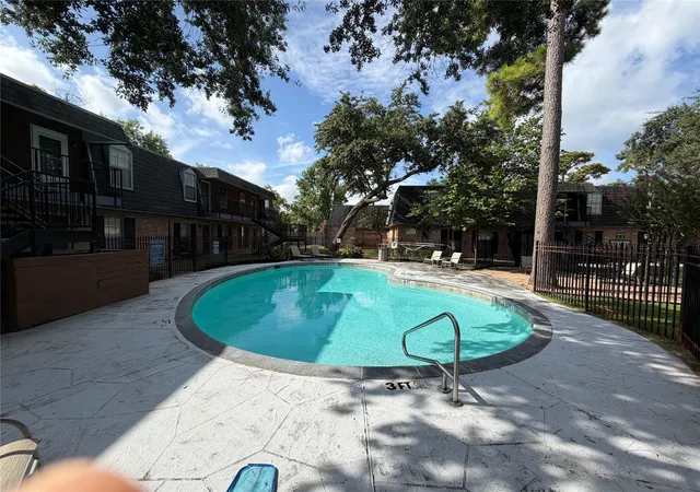 3rd image of 9011 Gaylord St, Hedwig Village, TX 77024