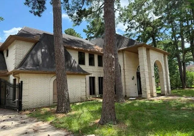 Photo 3 of Single family home for sale at 8007 Northbridge Cir, Spring, TX 77379 | MLS# 90192281 | Listing updated on 2026-07-21