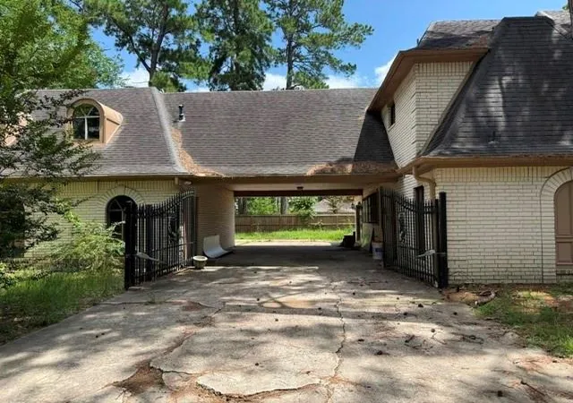 Photo 3 of Single family home for sale at 8007 Northbridge Cir, Spring, TX 77379 | MLS# 90192281 | Listing updated on 2026-07-21