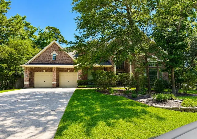 2nd image of 6 Meadow Rose Pl, Spring, TX 77382 | MLS# 82469825
