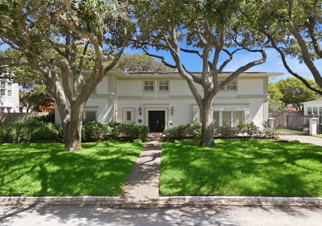 Photo 1 of Sale Pending at 4814 Denver Dr, Galveston, TX 77551 | MLS# 91987655 | Listing updated on 2026-09-15