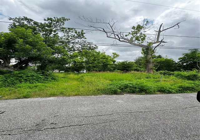 3rd image of 4706 Falls St, Houston, TX 77026 | MLS# 11261670