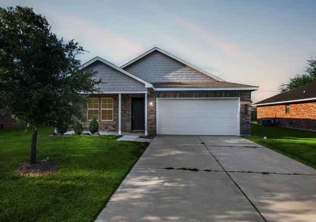 Photo 1 of Single family home for sale at 1003 Star Fish Dr, Bay City, TX 77414 | MLS# 16853662 | Listing updated on 2026-08-25