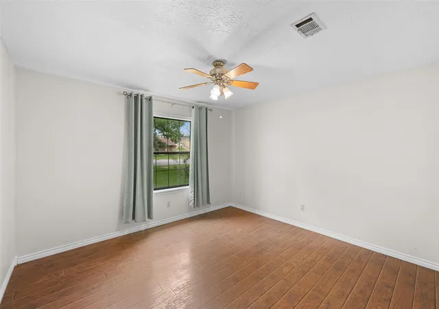 24th image of 3803 Old Oaks Dr, Bryan, TX 77802 | MLS# 75826336