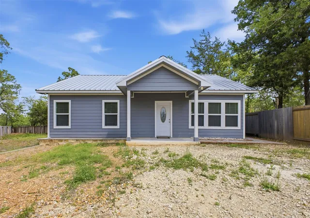 Homes for sale in Somerville, TX | 100 Walnut Cir, Somerville, TX 77879 | MLS# 44662217