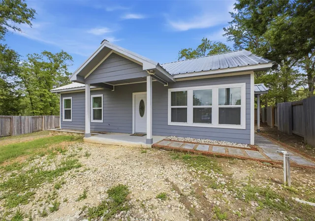 Homes for sale in Somerville, TX | 100 Walnut Cir, Somerville, TX 77879 | MLS# 44662217