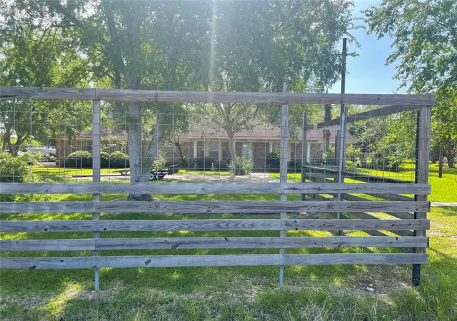 5th image of 16719 Mclean Road, Pearland, TX 77584 | MLS# 33622302