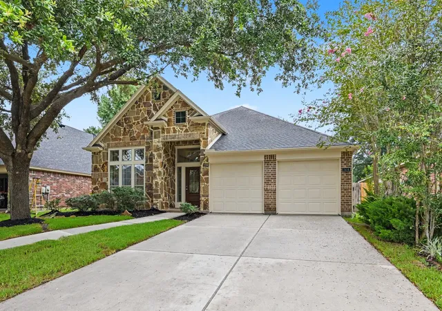 Photo 2 of Single family home for sale at 1414 Laura Hills Ln, Spring, TX 77386 | MLS# 92527164 | Listing updated on 2026-09-09