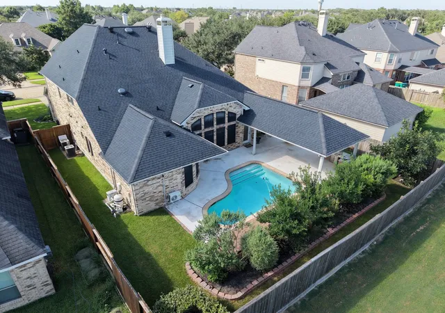 3rd image of 2814 Keagan Falls Dr, Manvel, TX 77578 | MLS# 18352721