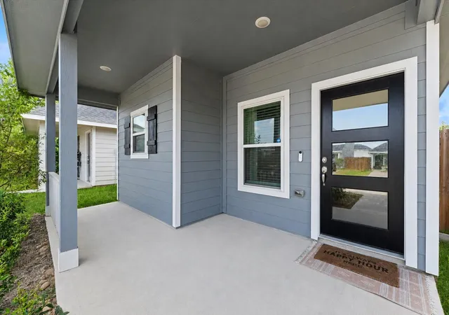 Photo 2 of Single family home for sale at 9903 Opal Stone Way, Conroe, TX 77306 | MLS# 28987305 | Listing updated on 2026-08-28