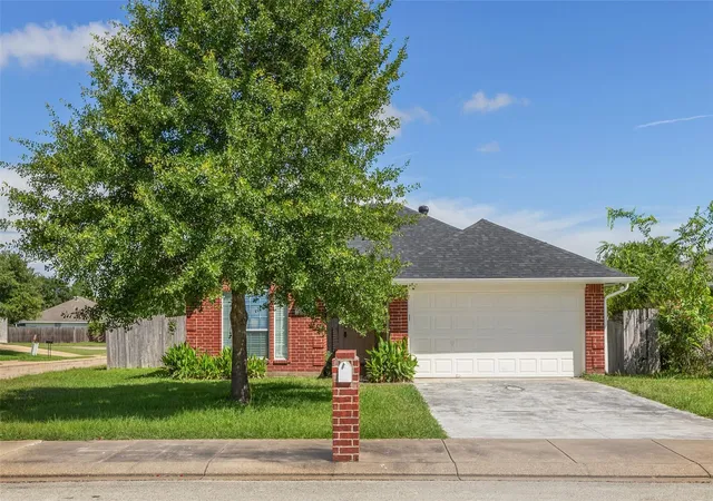 Photo 2 of Single family home for sale at 610 Plano Dr, College Station, TX 77845 | MLS# 73450974 | Listing updated on 2026-09-04