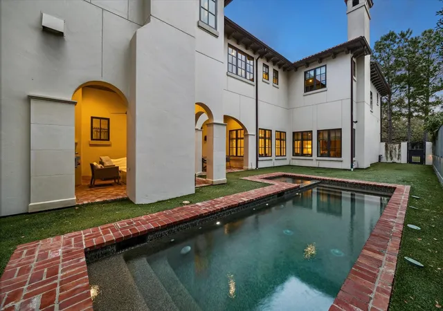 2nd image of 3818 Del Monte Dr, Houston, TX 77019 | MLS# 49884523