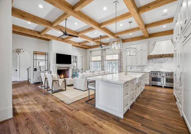 Photo 3 of Sale Pending at 3818 Del Monte Dr, Houston, TX 77019 | MLS# 49884523 | Listing updated on 2026-09-16