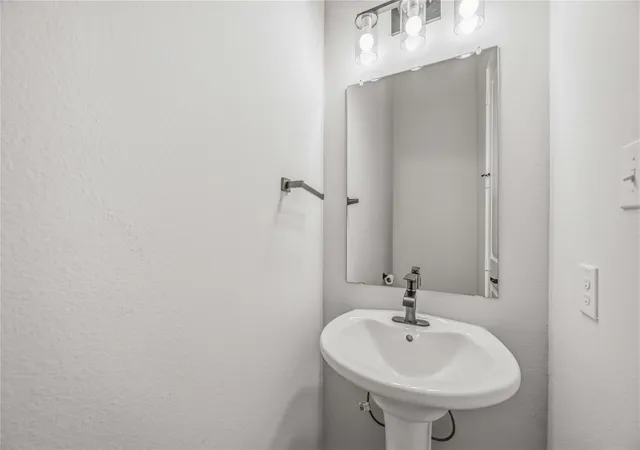 5th image of 13135 Perennial Springs Dr, Houston, TX 77048 | MLS# 97453161
