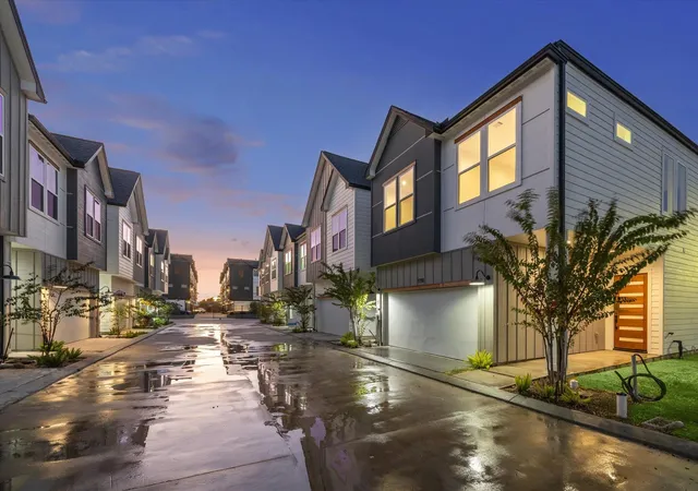 1st image of 1914 Luna Woods Lane, Houston, TX 77055 | MLS# 78658444