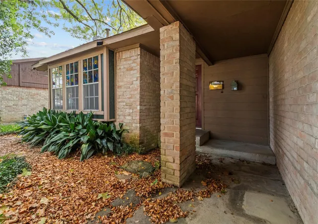 Photo 3 of Single family home for sale at 10702 Sagewillow Ln, Houston, TX 77089 | MLS# 5769610 | Listing updated on 2026-09-19