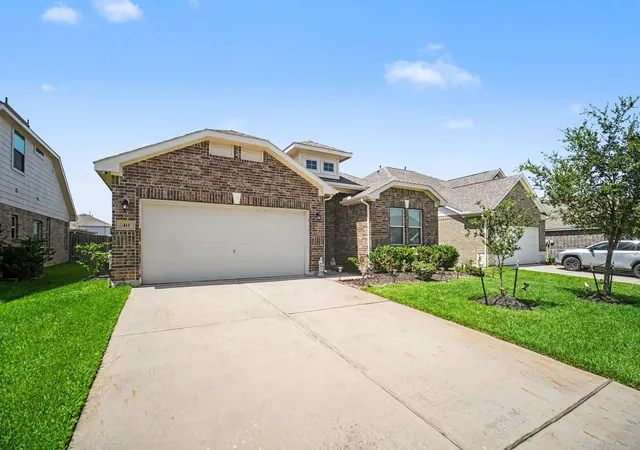 Photo 1 of Single family home for sale at 411 Asiatic Black Bear Way, Crosby, TX 77532 | MLS# 48673683 | Listing updated on 2026-10-07