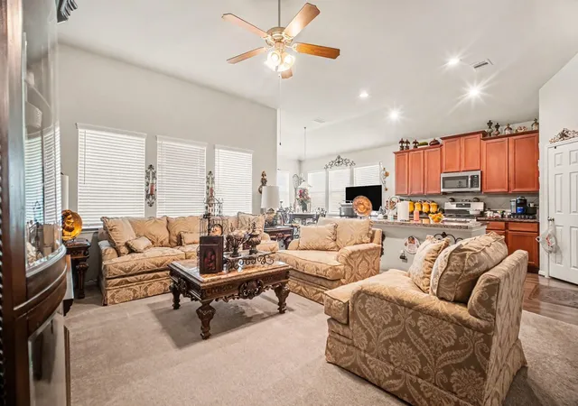 Photo 4 of Single family home for sale at 411 Asiatic Black Bear Way, Crosby, TX 77532 | MLS# 48673683 | Listing updated on 2026-10-07