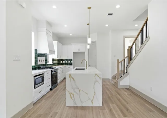 Photo 3 of Single family home for sale at 1116 Weiss St, Houston, TX 77009 | MLS# 41529220 | Listing updated on 2026-08-26