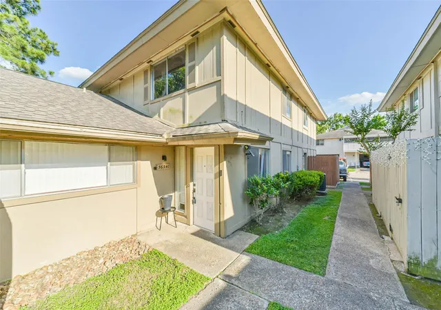Homes for sale in Houston, TX | 5634 Birchmont Dr #22, Houston, TX 77091 | MLS# 28066938