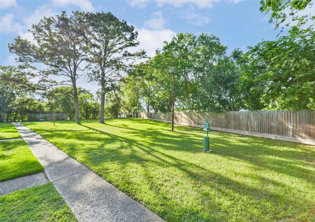 Homes for sale in Houston, TX | 5634 Birchmont Drive, Houston, TX 77091 | Houzeo