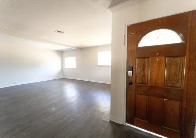 Photo 3 of Single family home for sale at 814 Eastlake St, Houston, TX 77034 | MLS# 92328746 | Listing updated on 2026-07-02