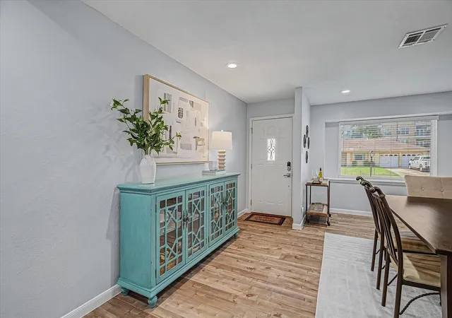 Photo 2 of Sale Pending at 1818 Locksford St, Houston, TX 77008 | MLS# 28834404 | Listing updated on 2026-09-08