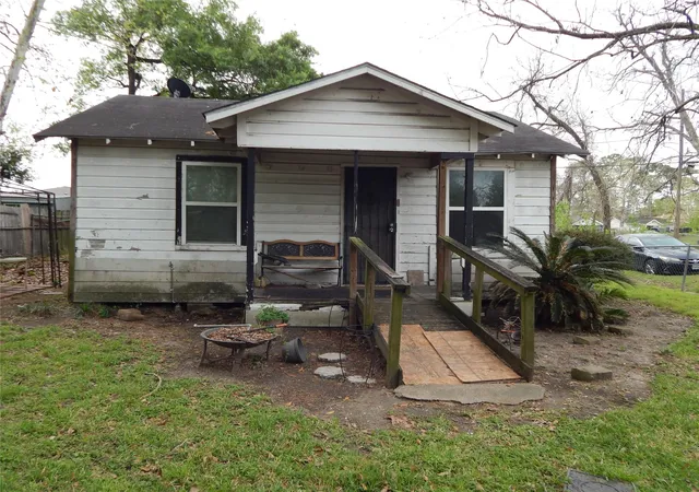 1st image of 2449 Garwood Dr, Houston, TX 77091 | MLS# 59471042