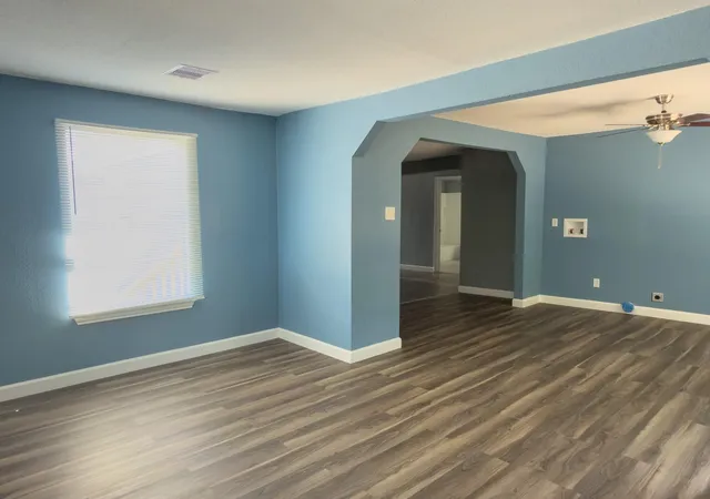 Photo 3 of Single family home for sale at 711 Jefferson St, Teague, TX 75860 | MLS# 15126739 | Listing updated on 2026-08-27