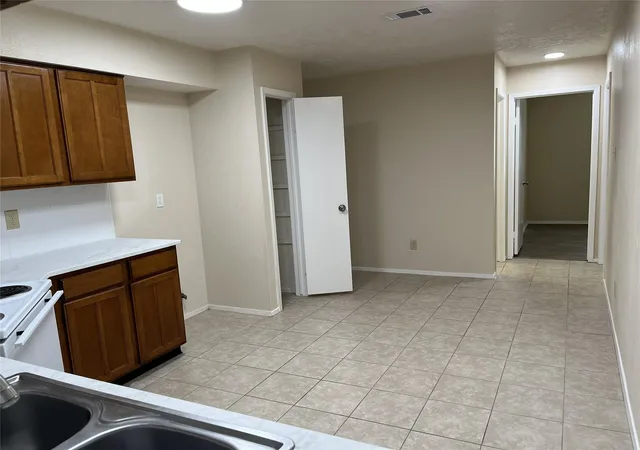 Photo 3 of Sale Pending at 21310 Bridgepoint Ln, Spring, TX 77388 | MLS# 25271733 | Listing updated on 2026-09-15