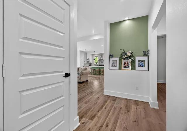 Photo 3 of Single family home for sale at 502 S Carroll St, La Porte, TX 77571 | MLS# 6146700 | Listing updated on 2026-09-12