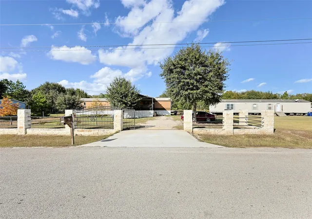 Photo 3 of Single family home for sale at 320 County Rd 48761, Dayton, TX 77535 | MLS# 62663669 | Listing updated on 2026-06-24