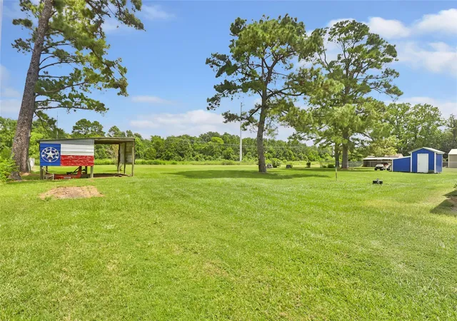 Photo 3 of Single family home for sale at 275 Commerce Ln, Highlands, TX 77562 | MLS# 46991725 | Listing updated on 2026-10-05
